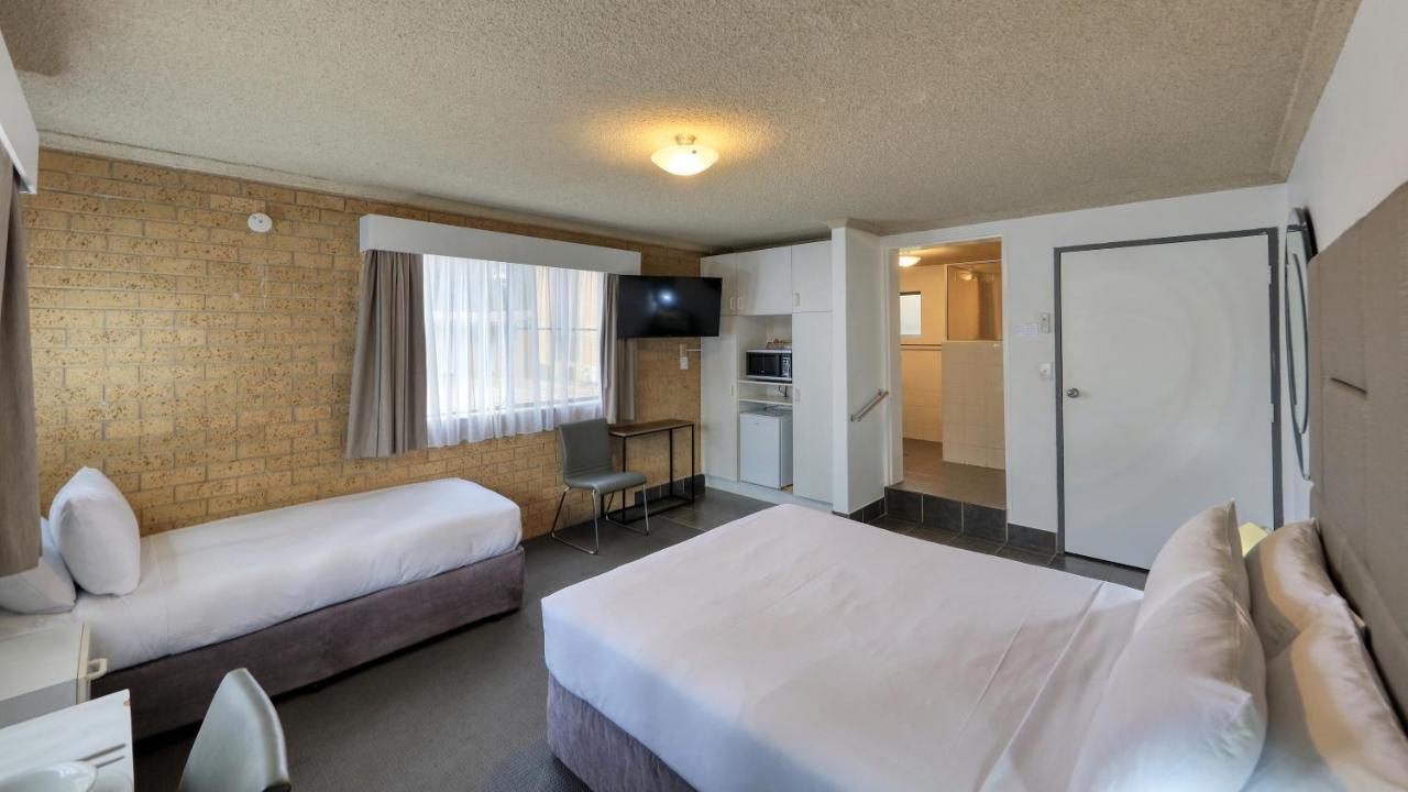 יאס Hamilton Hume Motor Inn מראה חיצוני תמונה